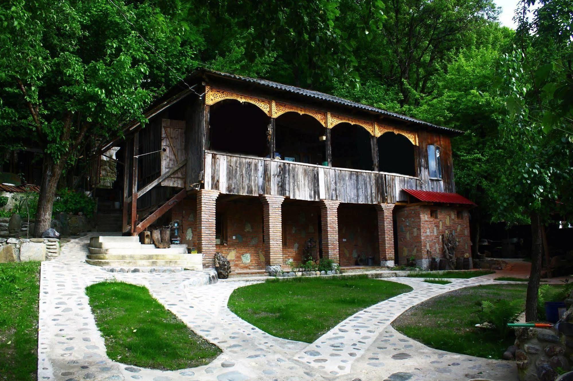 Guest House Gallery Oni Exterior photo